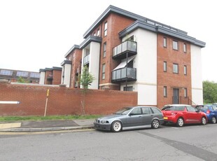 2 bedroom flat for sale High Wycombe, HP12 3FH