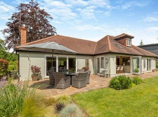 3 bedroom detached bungalow for sale Chilworth, GU4 8NS