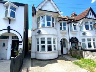 3 bedroom end of terrace house to rent Southend-on-sea, SS9 1RR