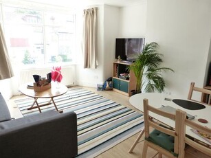 3 bedroom flat to rent Hampstead, NW11 7NR