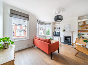 3 bedroom property for sale in Calabria Road, London, N5