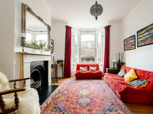4 bedroom property for sale in Aden Grove, London, N16