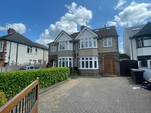 5 bedroom semi-detached house to rent Luton, LU3 2BE