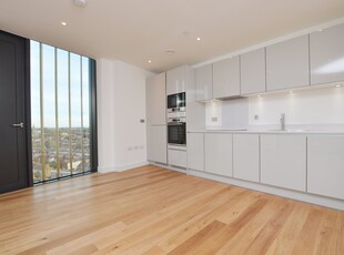 Flat to rent - Station Road, London, SE13