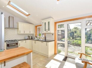 , Oxford Street, Cowes, 3 Bedroom Semi-detached