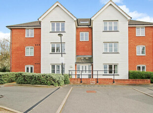 , Ryder Court, The Links, 2 Bedroom Flat