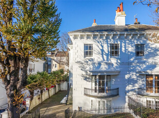 Semi-Detached House for sale with 4 bedrooms, Montpelier Villas Brighton | Fine & Country