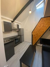 Studio Flat, Sir Thomas Street, L1