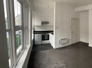 Studio Flat to rent - Devonshire Road, London, SE23