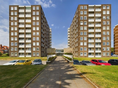 2 bedroom ground floor flat for sale in Seabright West Parade, Worthing BN11