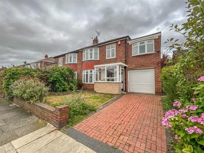 4 bedroom semi-detached house for sale in Greenfield Road, Newcastle Upon Tyne, NE3