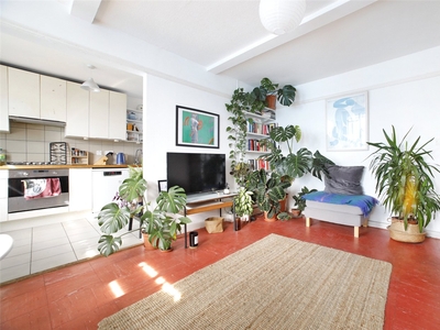 Charles Rowan House, Margery Street, WC1X 3 bedroom flat/apartment in Margery Street