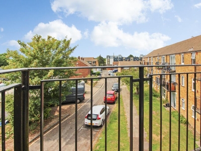 1 bedroom apartment for sale in Rhodaus House, Rhodaus Close, Canterbury, Kent, CT1