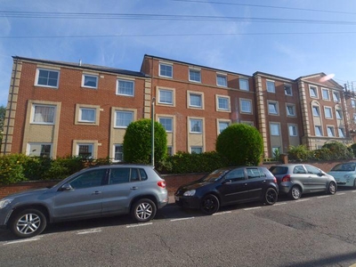 1 bedroom flat for sale in Hengist Court, Maidstone, ME14 1BT, ME14