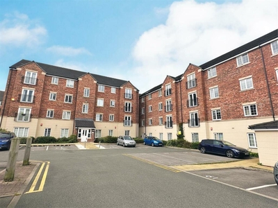 2 bedroom flat for sale in College Court, Dringhouses, YO24