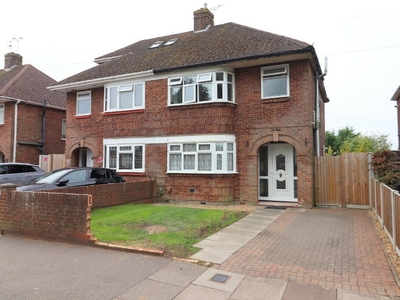 3 bedroom semi-detached house for sale in Ashcroft Road, Luton, Bedfordshire, LU2 9AB, LU2