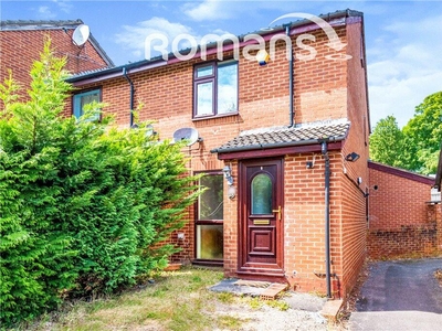 3 bedroom semi-detached house for sale in Falcon View, Winchester, Hampshire, SO22