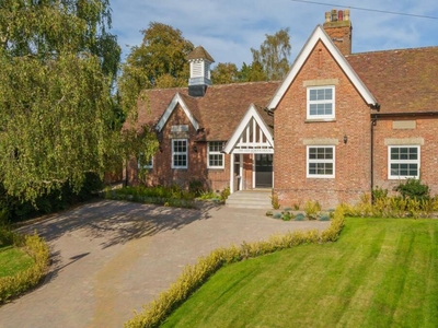 4 bedroom detached house for sale in Historic Home + One Bedroom Annex Overlooking The Green, Bearsted, ME14