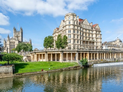 1 bedroom apartment for sale in Grand Parade, Bath, BA2