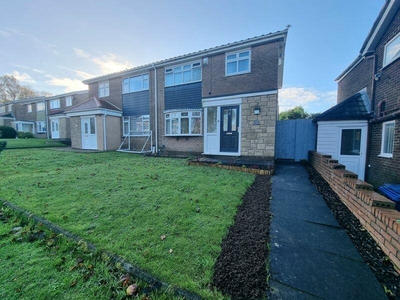 3 bedroom semi-detached house for sale in Glenwood Walk, Chapel Park, NE5