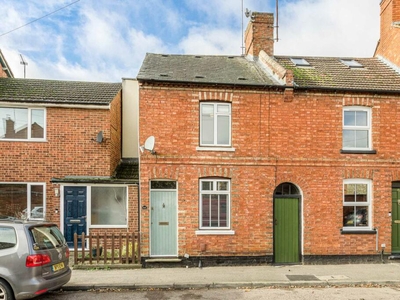 3 bedroom terraced house for sale in Silver Street, Newport Pagnell, MK16