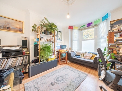 Apartment for sale - Furley Road, London, SE15