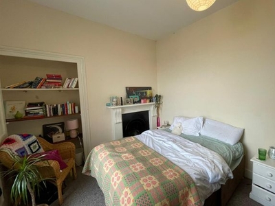 Flat to rent in 17 Woodland Terrace, Flat 5, Plymouth PL4