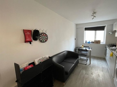 Flat to rent in Gilwell Street, Flat 1, Plymouth PL4