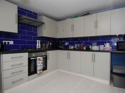 Flat to rent in Hill Park Crescent, Flat 2, Plymouth PL4