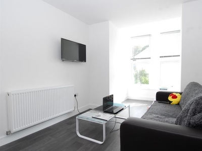 Flat to rent in Quaker Lane, Flat 3, Plymouth PL3