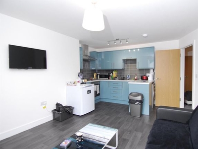 Flat to rent in Quaker Lane, Flat 5, Plymouth PL3