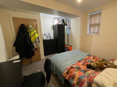 Flat to rent in Woodland Terrace, Flat 2, Plymouth PL4