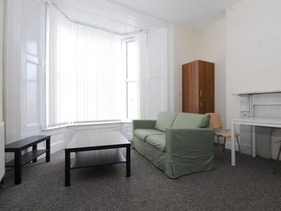 Flat to rent in Woodland Terrace, Flat 3, Plymouth PL4