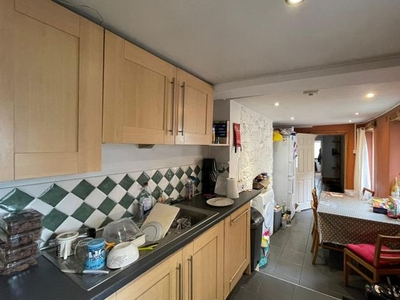 Property to rent in Clifton Place, Plymouth PL4