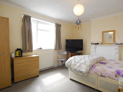 Property to rent in West Hill Road, Mutley, Plymouth PL4