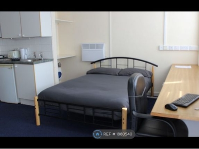 Studio to rent in Notte Street, Plymouth PL1