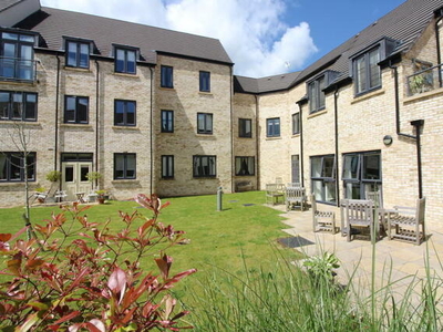 1 Bedroom Flat For Sale In Chipping Norton