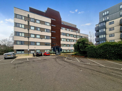 1 Bedroom Flat For Sale In Hayes, Middlesex