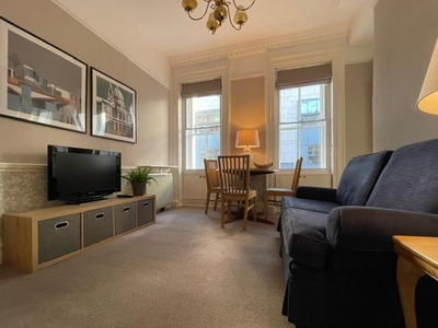 2 Bed Flat, Russell Street, WC2B