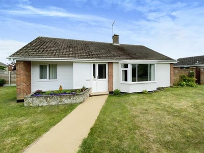 2 Bedroom Detached Bungalow For Sale In South Oulton Broad, Lowestoft