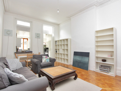 2 Bedroom Flat For Rent In Stoke Newington, London