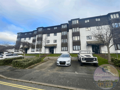 2 Bedroom Flat For Sale In Beacon Park, Plymouth