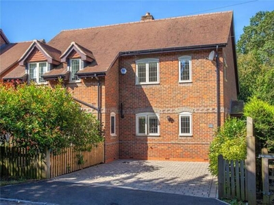 2 Bedroom Semi-detached House For Sale In Henley-on-thames, Oxfordshire
