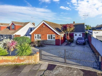 3 Bedroom Detached Bungalow For Sale In Palm Bay, Margate