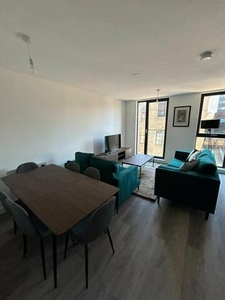 3 Bedroom Flat For Rent In Percy Street