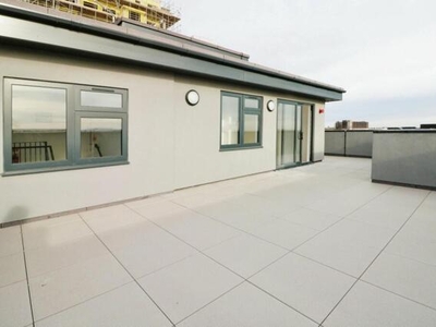 3 Bedroom Penthouse For Rent In Ilford