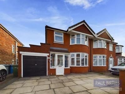 3 Bedroom Semi-detached House For Sale In Davyhulme, Trafford