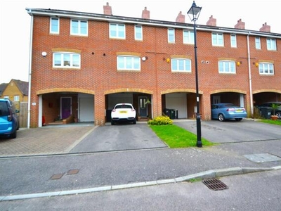 3 Bedroom Town House For Sale In Sovereign Harbour