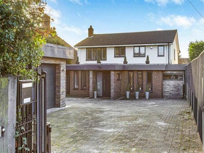 4 Bedroom Detached House For Sale In Potters Bar