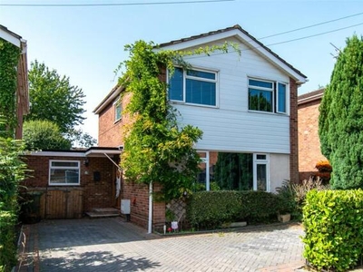 4 Bedroom Link Detached House For Sale In St. Albans, Hertfordshire